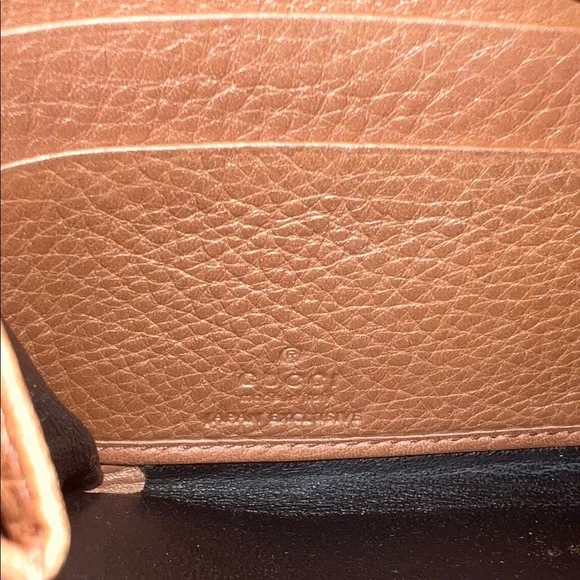 Gucci Soho Zip Around Wallet - Picture 3 of 9